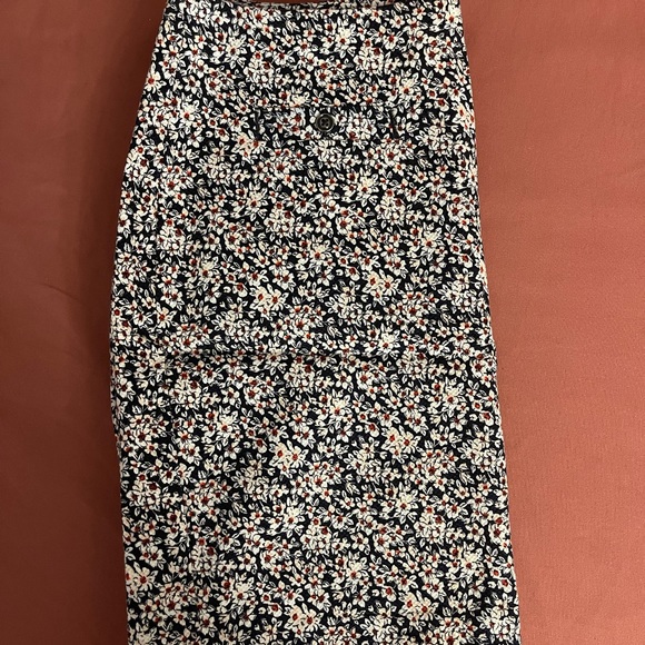 Floral print skirt - Picture 2 of 5